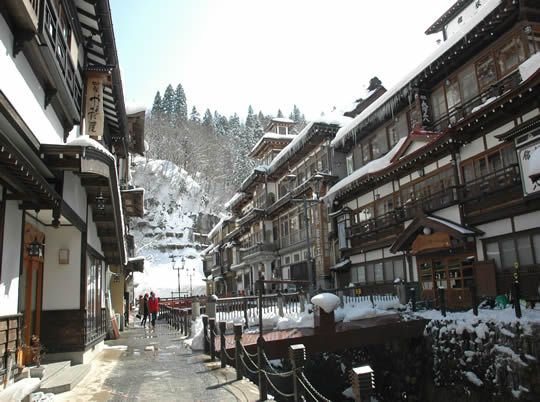 銀山温泉